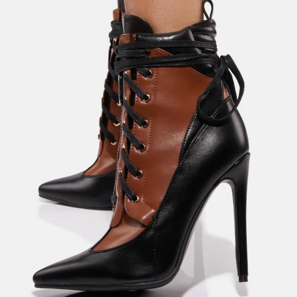Inherit the crown, lace up boots Azalea Wang